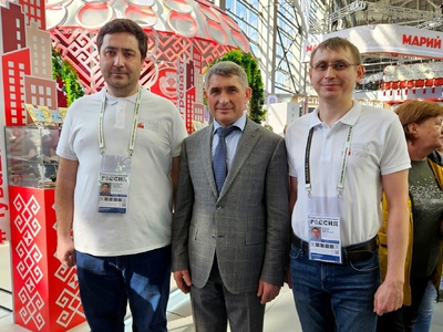 Глава Чувашии Олег Николаев высоко оценил учебные стенды производства ООО «Каскад-АСУ»